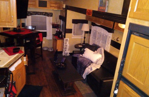 Hochatown House | Inviting RV Retreat in Beautiful Broken Bow, Oklahoma