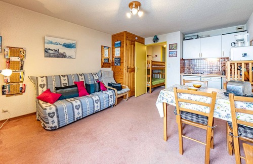 Montgellafrey Apartment | Cozy Ski-in/Ski-out Studio, Balcony, Sleeps 4, Foot of the Slopes, Stunning Views