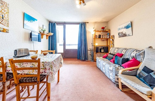 Montgellafrey Apartment | Cozy Ski-in/Ski-out Studio, Balcony, Sleeps 4, Foot of the Slopes, Stunning Views