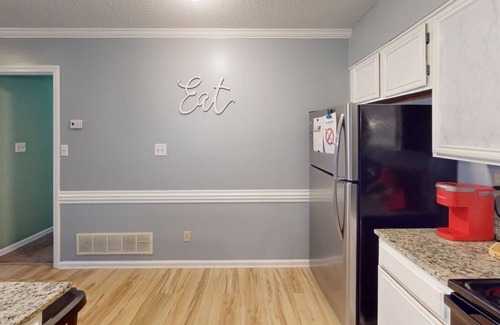 Southaven House | Inviting Tanger Townhome: Minutes from Shopping & Family-Friendly