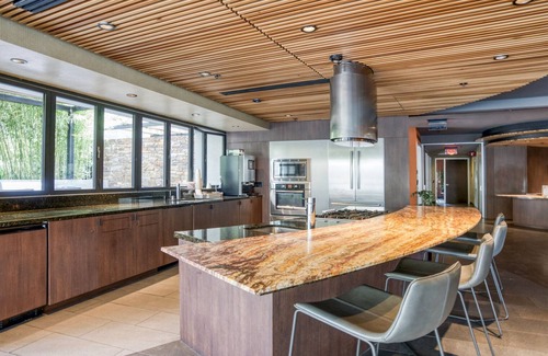 The Villas Apartment | Welcoming Santana Row 1BR with Pool & Gym near Googleplex