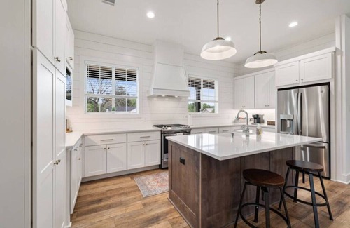 New Ulm House | Stylish New Modern Farmhouse with Family-Friendly Amenities