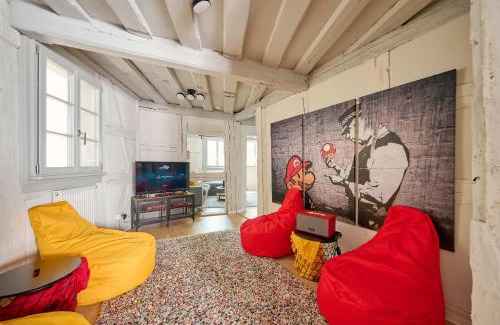 Schwabach Apartment | Modern Schwabach Retreat with Ocean View & Netflix Access
