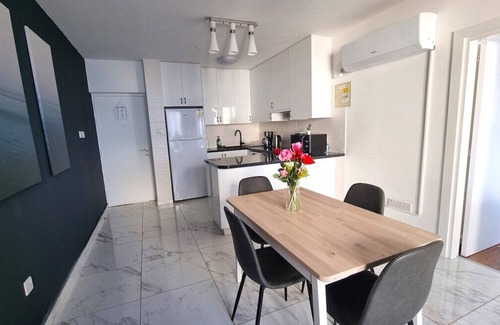 Skala Apartment | Cozy Sea View Apartment with Pool Access and Netflix