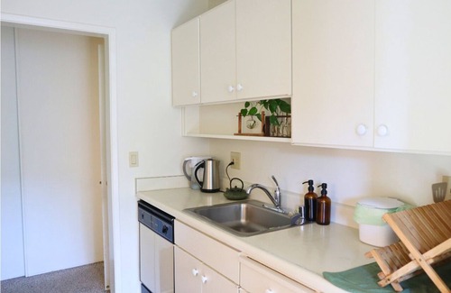 Emeryville Condo | Inviting Seaside Condo with Resort Amenities & Private Boardwalk