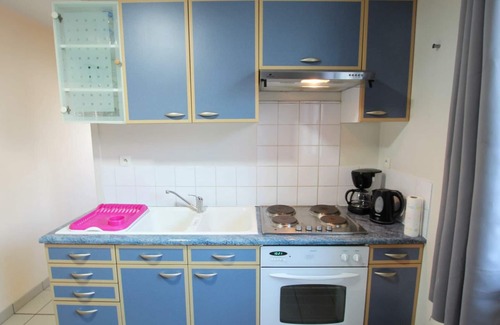 Surtainville Cottage | Cozy Gite Surtainville: Pet-Friendly Retreat with Spa