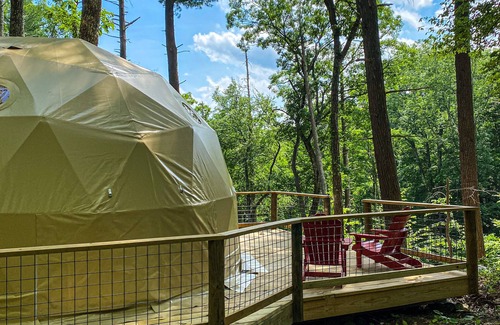 Wallkill House | Enchanting Geo-Dome Retreat with Spa & Private Hiking Access