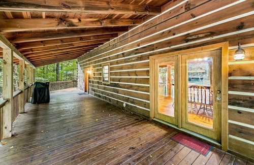 West Jefferson House | Pet-Friendly Family Retreat with Fast WiFi Near Downtown