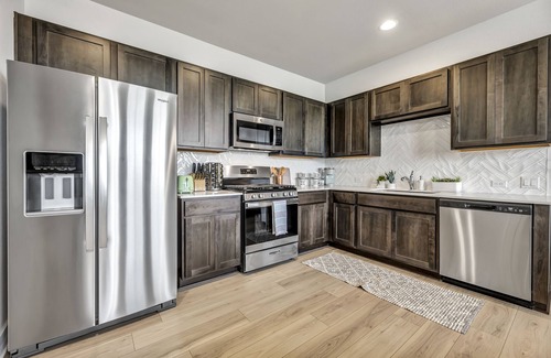 Austin Apartment | Cozy Secluded Studio with Full Kitchen and Spa Amenities