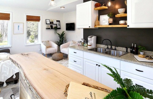 Naples House | Cozy Serene 2bd Finger Lakes Home w/Amazing Views