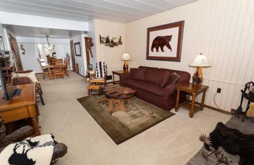 Seven Springs Apartment | Inviting Seven Springs 1-Bedroom Condo with Private Deck