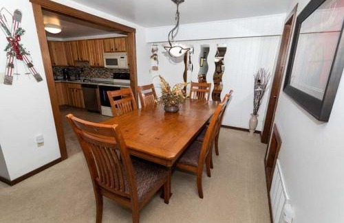 Seven Springs Apartment | Inviting Seven Springs 1-Bedroom Condo with Private Deck