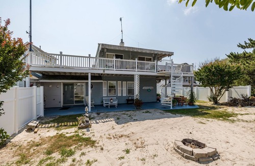 Strathmere House | Inviting Shore House: Beach & Bay Access, Rated 9.8/10