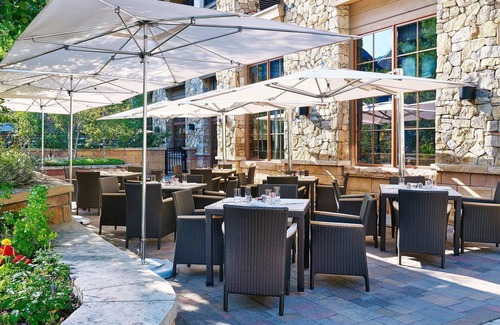 Vail Resort | Cozy Single-Bed Room - Steps to Pool, Spa, Dining, and Downtown Vail