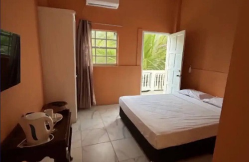 Rodney Bay Hotel | Cozy Single & Double Room Suitesnn