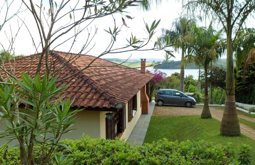 Biritiba-Ussu House | Inviting Retreat with Panoramic Dam Views - Biritiba Ussu