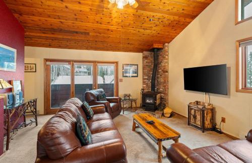 Whitefish House | Cozy Ski-In Ski-Out Big Mountain Condo