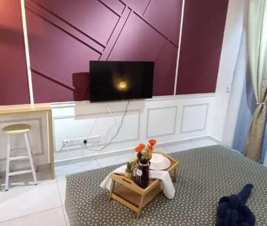 Bukit Indah Apartment | Relaxing Sky Trees Retreat with Pool & Netflix Access