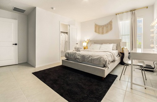 Fort Worth House | Inviting Smart Home with Pool, Gym & Pet-Friendly Amenities