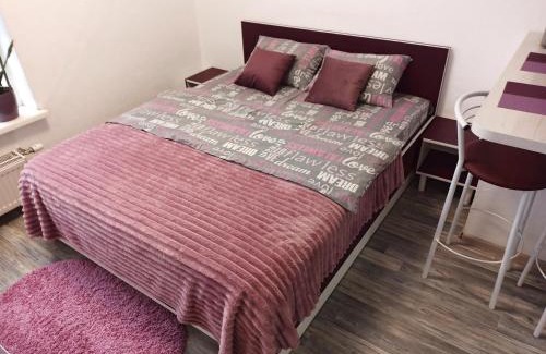 Dniprovs'kyi District Apartment | Inviting Apartment with Pool Access in Comfort Town 4