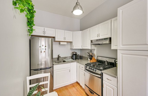 East Somerville Apartment | Pet-Friendly Somerville Studio: Walk to T & Enjoy Spa