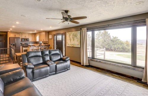 Platte House | Cozy South Dakota Retreat Near Fishing & Lakes!