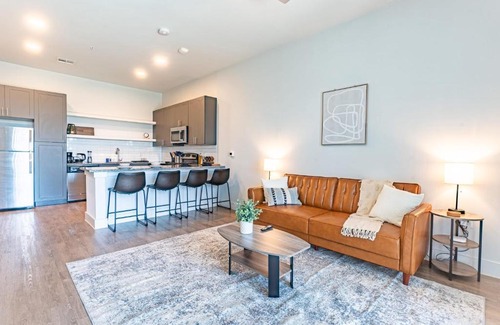 Pflugerville Apartment | Inviting 1BR Retreat with Pool & Gym in Pflugerville