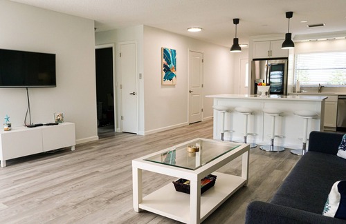 Oakland Hills House | Charming 2BR/2BA Gem Near Beach in Sunshine State