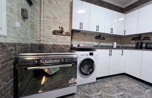 Al-Khalifa Apartment | Cozy Spacious 3BR Apt - King Beds - with AC & WiFi in fantastic New Cairo