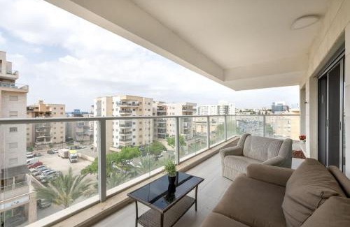 Kiryat Ata Apartment | Cozy & spacious 4BR with jacuzzi