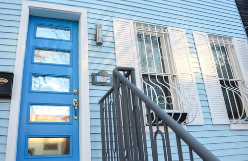 Gowanus Apartment | Inviting Duplex Retreat with Patio for Families