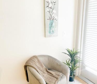 Shockoe Bottom Apartment | Pet-Friendly Downtown Richmond Gem Near VCU - 10/10 Rated
