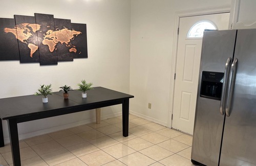 Mission House | Ideal Family Retreat: Pet-Friendly by the Park