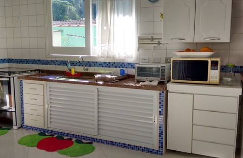 Praia do Toque-Toque Pequeno House | Pet-Friendly Oasis: Cozy House with Garden & 10/10 Rating