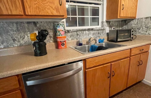 Cleveland House | Cozy & Spacious near Lee Univ
