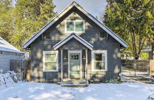 South Perry District House | Inviting Spokane Retreat: Perfect for Golf and Ski Lovers