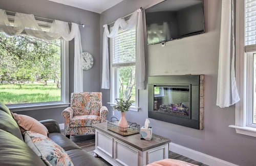 Spring Branch House | Inviting Spring Branch Cottage with Pool & Ocean Views