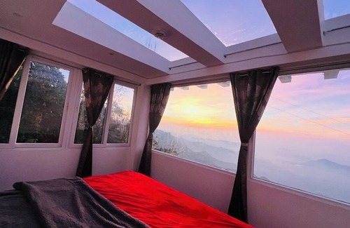 Vattakanal Bed & Breakfast | Cozy Stay Above the Clouds | Misty Mountain Views & Delicious Home Food