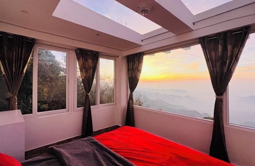 Vattakanal Bed & Breakfast | Cozy Stay Above the Clouds | Misty Mountain Views & Delicious Home Food