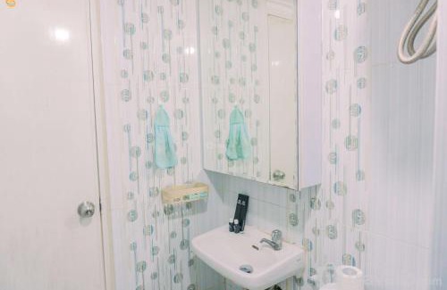 Pluit Apartment | Charming 1BR Green Bay Pluit Apartment for Your Getaway