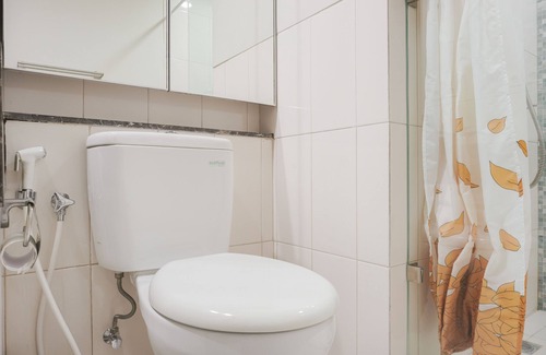 Mampang Prapatan Apartment | Inviting Studio Apartment at Nine Residence with Pool & Kitchen