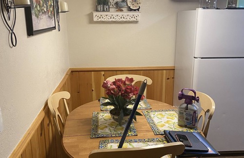 Arrowhead Villas Cabin | Inviting 2 Bedroom Cabin with Fireplace & Breakfast Included