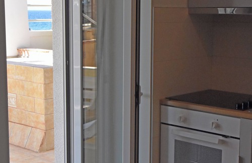 Rafina-Pikermi Apartment | Cozy studio 50m from the beach of Rafina & 700m from the port