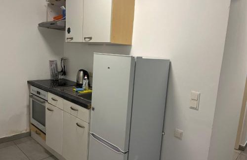 Stuwerviertel Apartment | Inviting Souterrain Apartment Near Prater Ferris Wheel