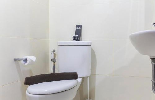 Cikarang Apartment | Inviting Studio at Elvis Tower Apartment by Travelio