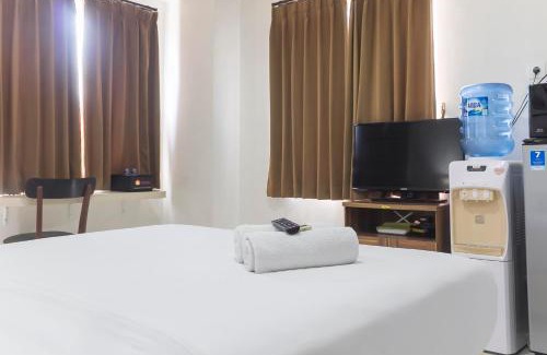Cikarang Apartment | Inviting Studio at Elvis Tower Apartment by Travelio