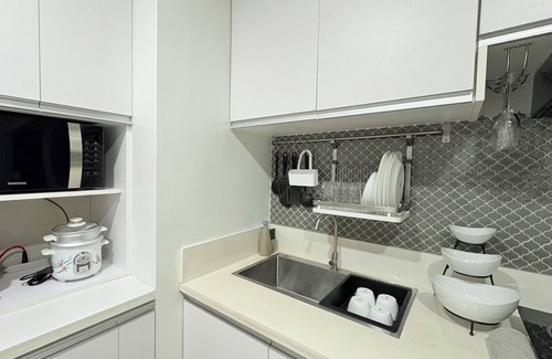 South Triangle Apartment | Cozy Studio at MPlace
