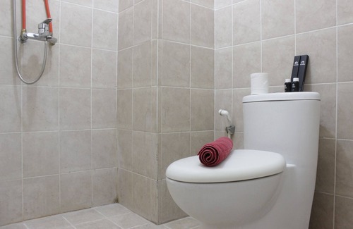 Cileunyi Apartment | Charming Studio at Pinewood Apartment with Pool Access