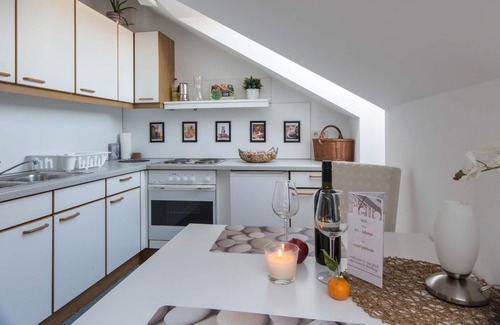Favoriten House | Inviting Studio Steps from Central Station & Metro Access