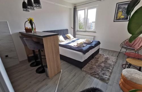 Doboj Apartment | Inviting Cik-Cak Studio: Child-Friendly & Guest Rated 9.9